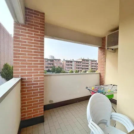 Leo E Patty A Bologna09 Apartment